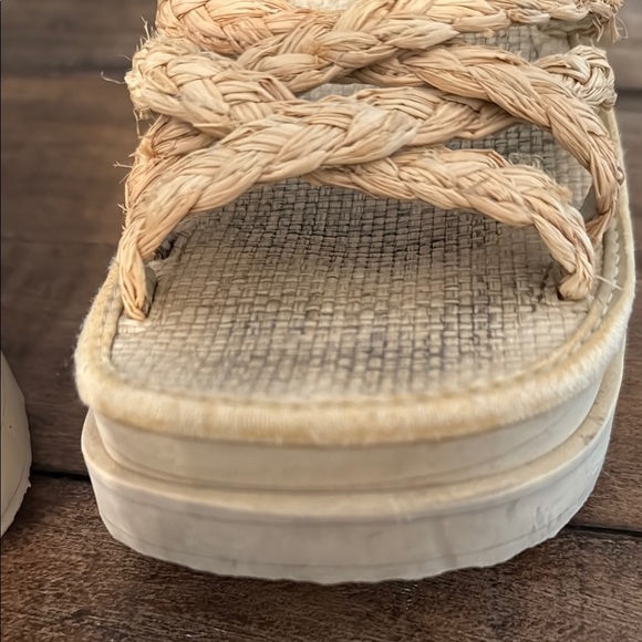 Vintage Rare l.e.i  Braided Platform Sandals - Beige